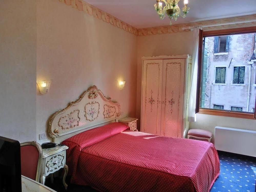 Hotel Diana Venezia Esterno foto