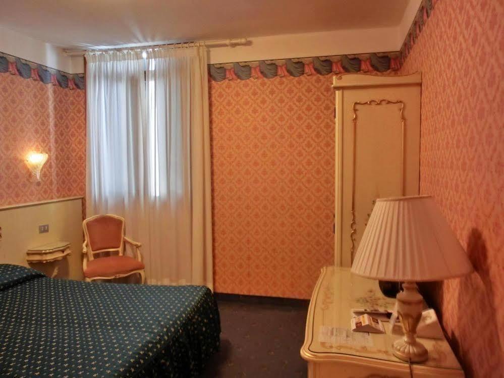 Hotel Diana Venezia Esterno foto